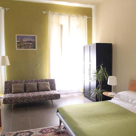 B&B Metropolis Livorno Bagian luar foto