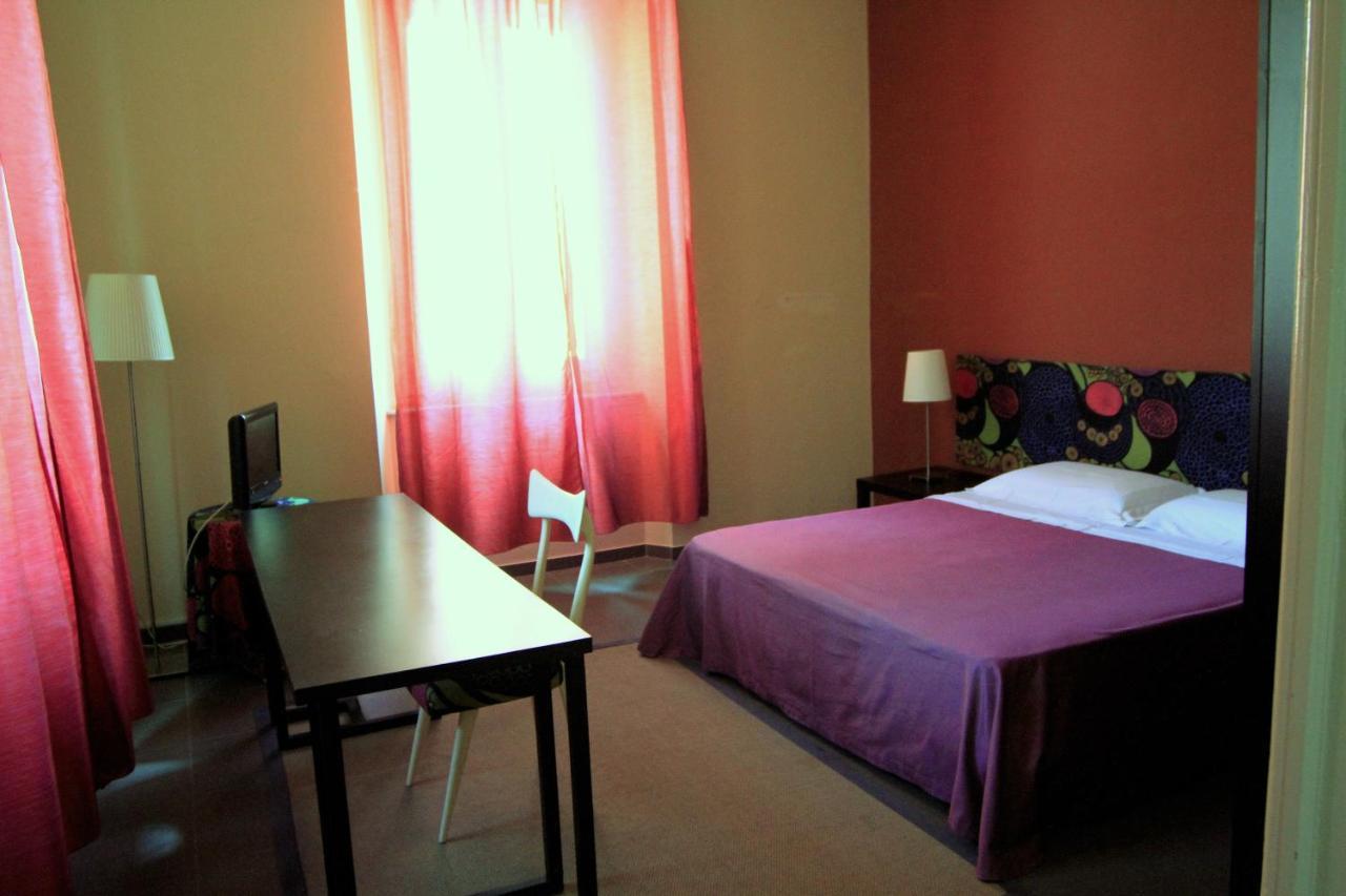 B&B Metropolis Livorno Bagian luar foto