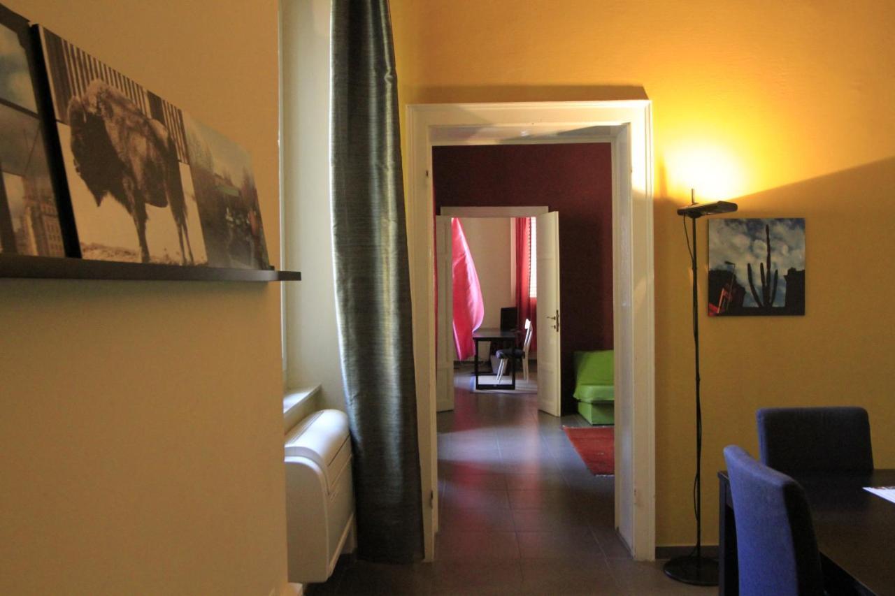 B&B Metropolis Livorno Bagian luar foto