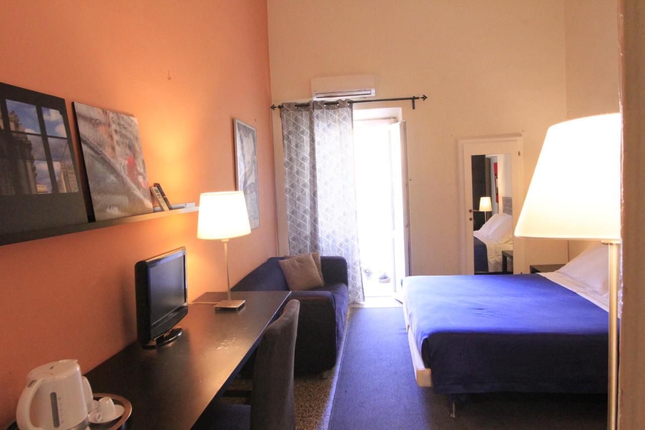 B&B Metropolis Livorno Bagian luar foto