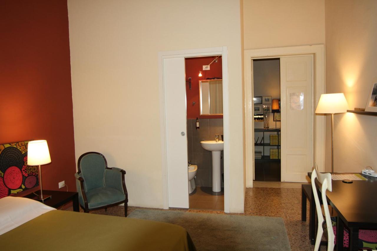 B&B Metropolis Livorno Bagian luar foto